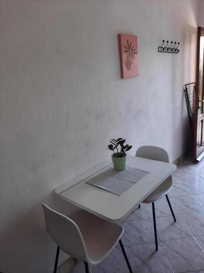 Marovito Appartement Supetarska Draga Buitenkant foto