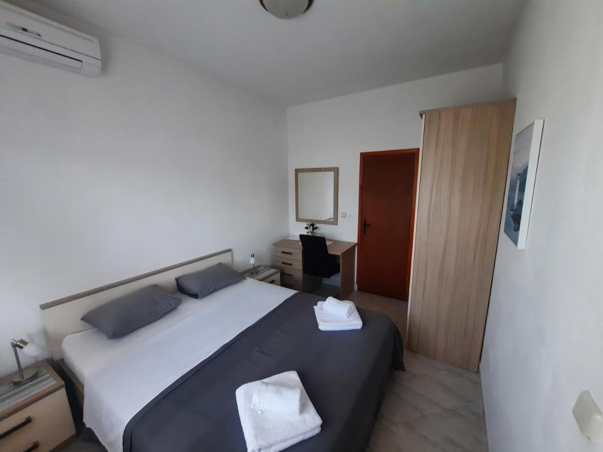 Marovito Appartement Supetarska Draga Buitenkant foto