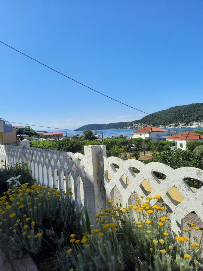 Marovito Appartement Supetarska Draga Buitenkant foto