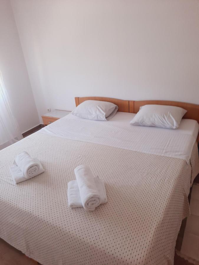 Marovito Appartement Supetarska Draga Buitenkant foto