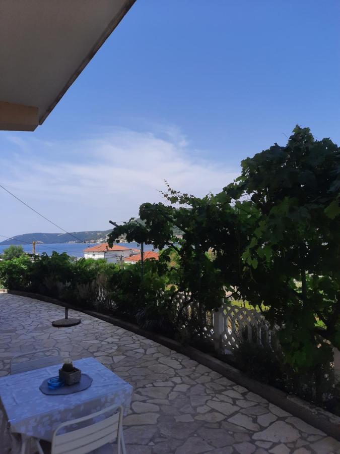 Marovito Appartement Supetarska Draga Buitenkant foto