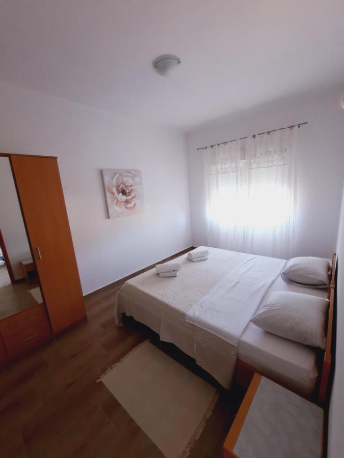Marovito Appartement Supetarska Draga Buitenkant foto