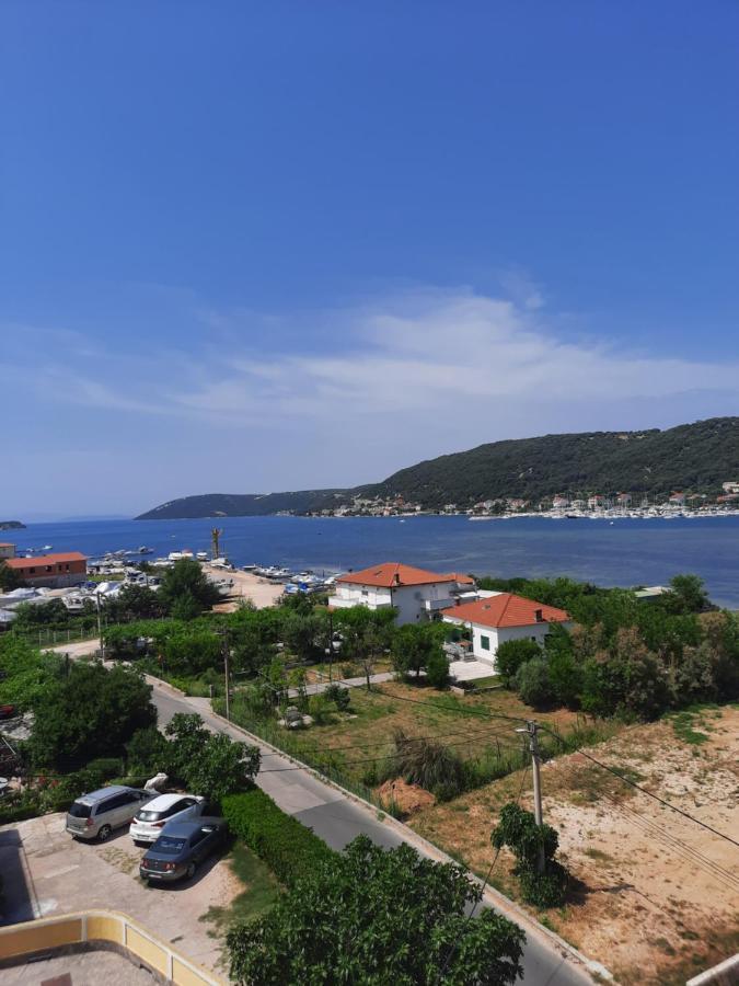 Marovito Appartement Supetarska Draga Buitenkant foto