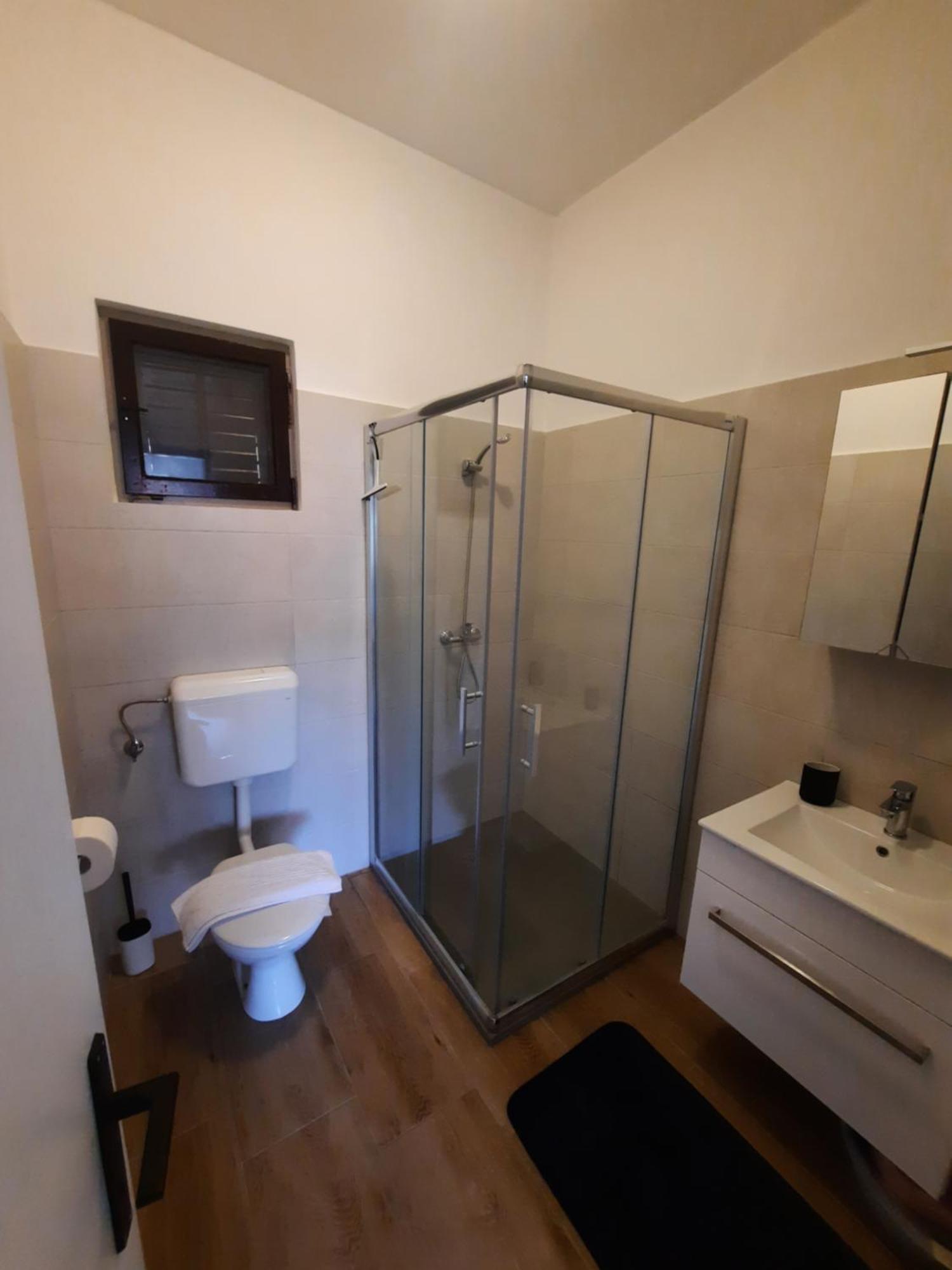 Marovito Appartement Supetarska Draga Buitenkant foto